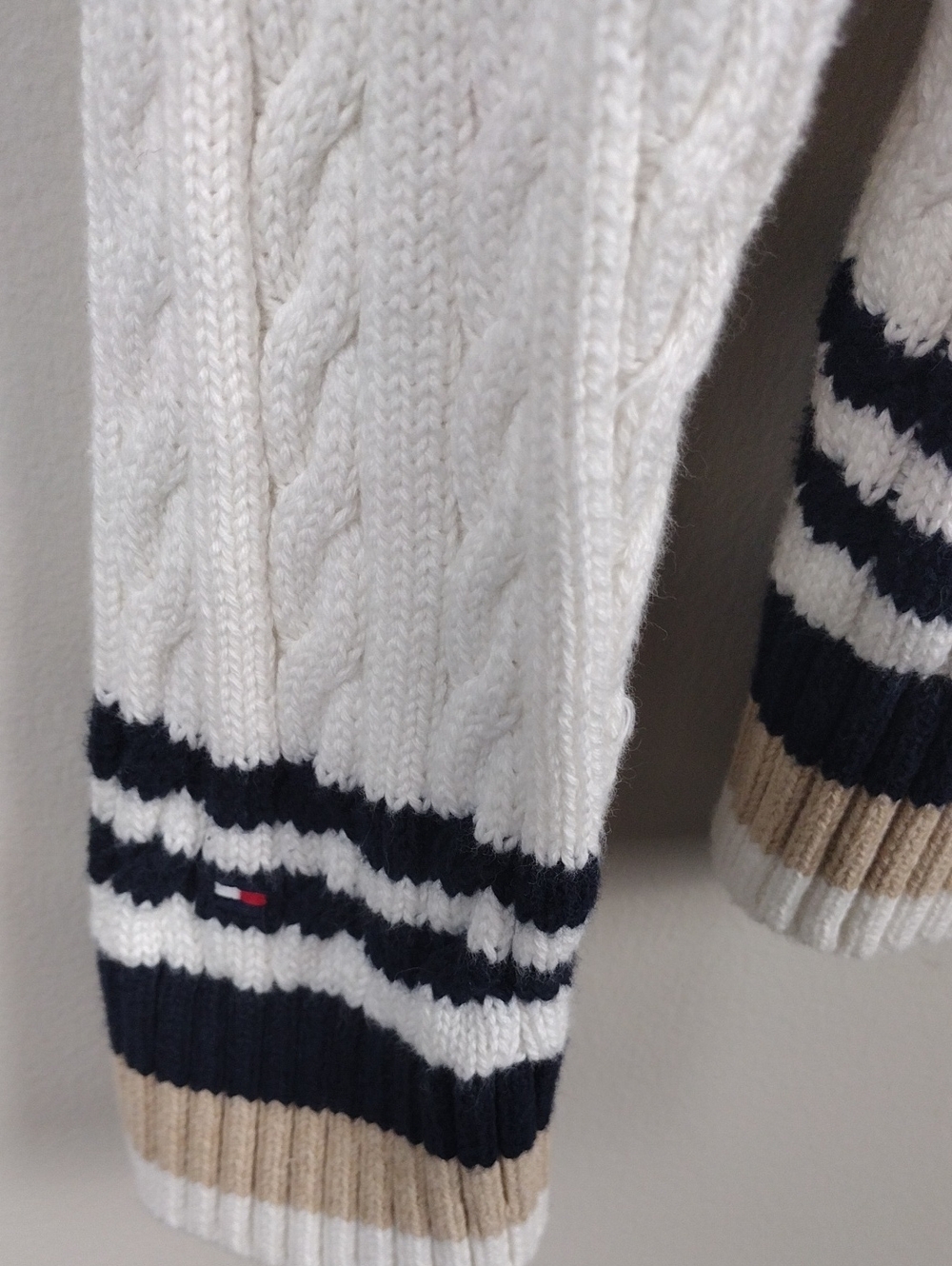 Tommy Hilfiger White Cable Knit Navy Striped Hem Crewneck Long Sleeve Sweater - Picture 7 of 12